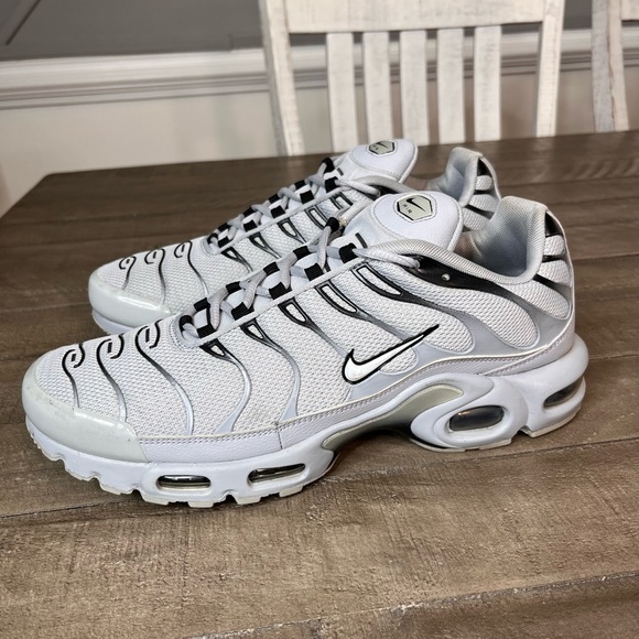 Nike Air Max Plus TN Wolf Grey Sneakers Sz 11.5